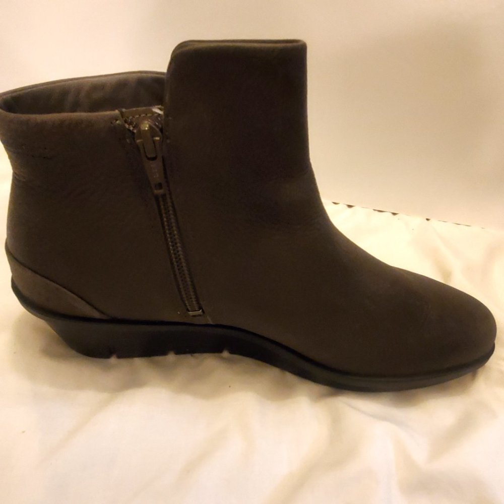 ECCO Skyler Wedge Boots